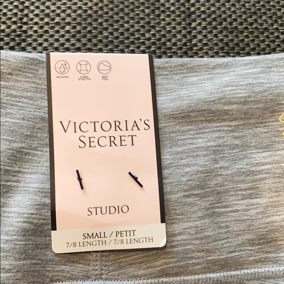 🍒SOLD🍒 NWT Victoria’s Secret Studio Leggings!✨ - Picture 5 of 10